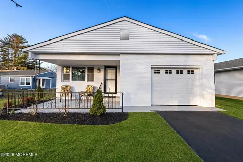 86 San Carlos St, Toms River, NJ 08757