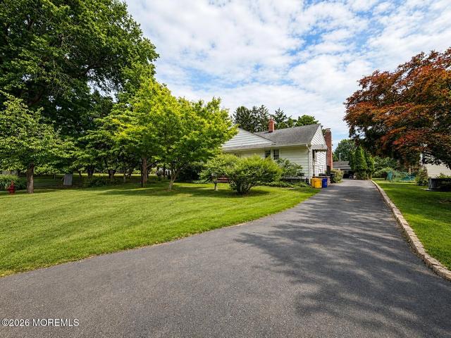 18 Holmes Ter, Freehold, NJ 07728