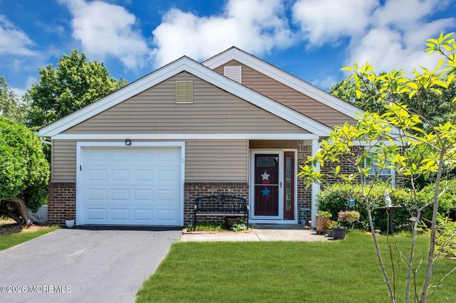 7 Elm Ct, Barnegat, NJ 08005