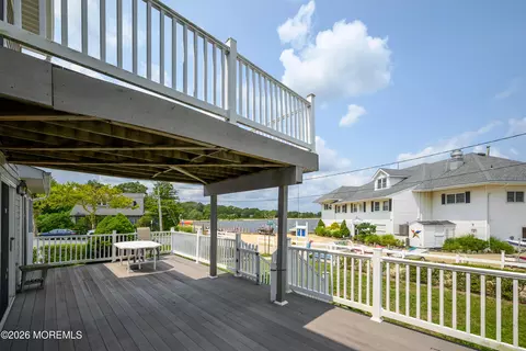 Exterior - 1 E Avalon Ave, Ocean Gate, NJ 08740 photo 6 of 8