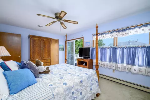 Bedroom - 1 E Avalon Ave, Ocean Gate, NJ 08740 photo 4 of 8