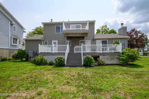 Exterior - 1 E Avalon Ave, Ocean Gate, NJ 08740 photo 5 of 8