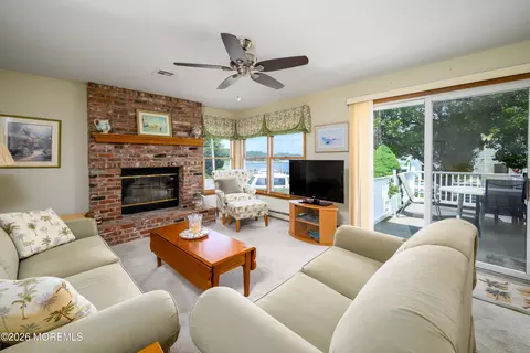 Living - 1 E Avalon Ave, Ocean Gate, NJ 08740 photo 4 of 6
