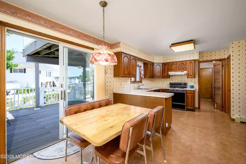 Dining - 1 E Avalon Ave, Ocean Gate, NJ 08740 photo 4 of 5