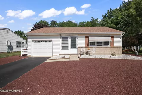23 Basset Dr, Toms River, NJ 08757