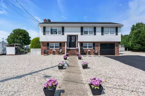 115 Hatteras Rd, Barnegat, NJ 08005