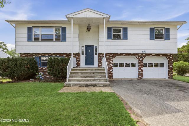 853 Neptune Ave, Beachwood, NJ 08722
