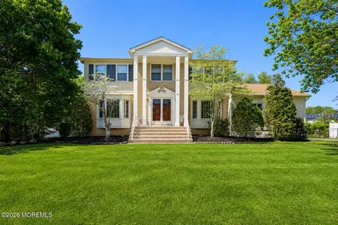 19 Scott Dr, Morganville, NJ 07751