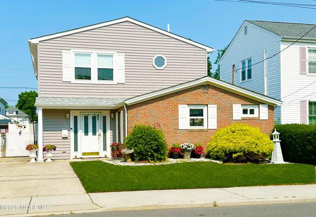 106 Chingarora Ave, Keyport, NJ 07735