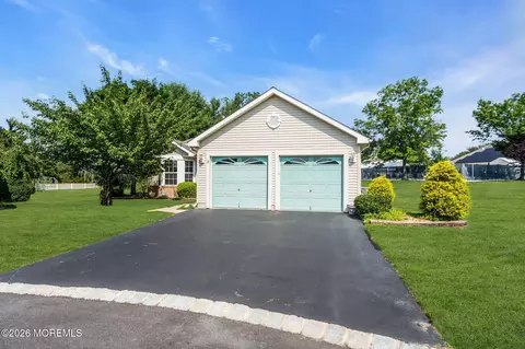3 Springer Ct, Whiting, NJ 08759
