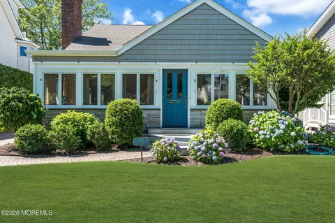 118 Neptune Pl, Sea Girt, NJ 08750