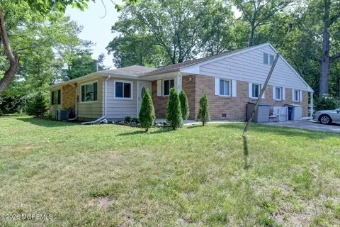 1 C Dove St, Manchester, NJ 08759