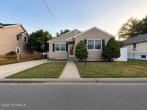 141 Morningside Ave, North Middletown, NJ 07748