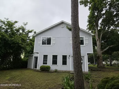 58 Chadwick Ave, Toms River, NJ 08753