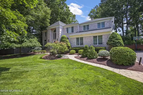 4 Miro Cir, Marlboro, NJ 07746