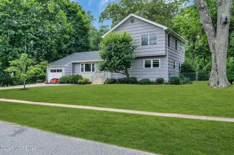485 Freehold St, Oakhurst, NJ 07755