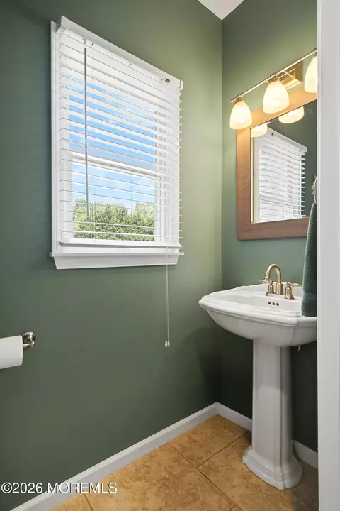Bath - 650 Millbrook Rd, Brick, NJ 08724 photo 1 of 5