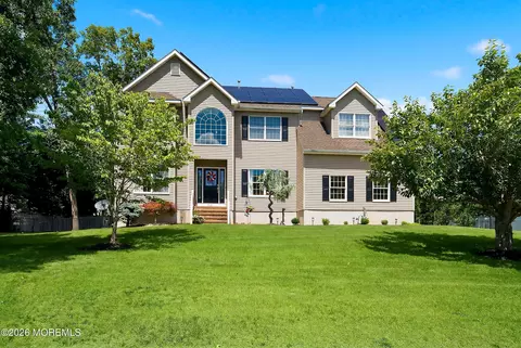 Exterior - 650 Millbrook Rd, Brick, NJ 08724 photo 1 of 8