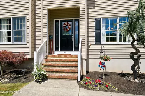 Exterior - 650 Millbrook Rd, Brick, NJ 08724 photo 5 of 8