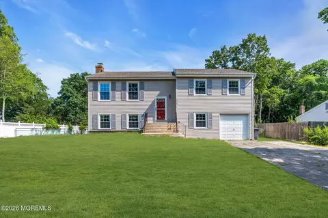 173 Stowe St, Toms River, NJ 08753