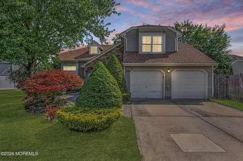 109 Kentucky Way, Freehold, NJ 07728