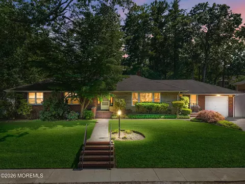 1236 Georgian Ter, Lakewood, NJ 08701