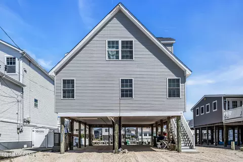 53 S Spinnaker Dr, Little Egg Harbor, NJ 08087