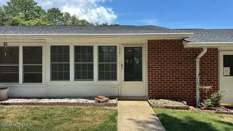 1036 Aberdeen Dr #B, Lakewood, NJ 08701