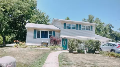 74 Citadel Dr, Jackson, NJ 08527