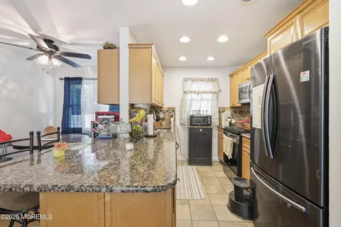 Kitchen - 74 Citadel Dr, Jackson, NJ 08527 photo 3 of 3