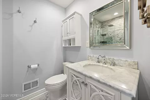 Bath - 159 Washington Ave, Matawan, NJ 07747 photo 2 of 5