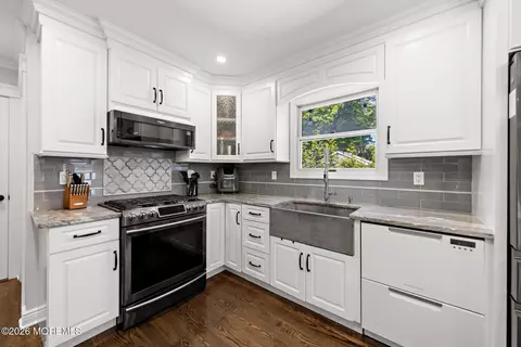Kitchen - 159 Washington Ave, Matawan, NJ 07747 photo 5 of 7