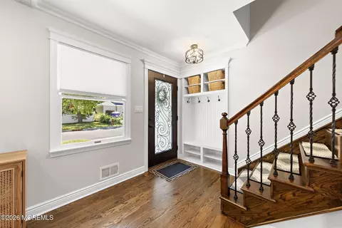 Entry Way - 159 Washington Ave, Matawan, NJ 07747 photo 1 of 4