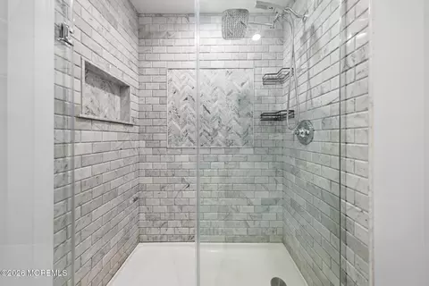 Bath - 159 Washington Ave, Matawan, NJ 07747 photo 3 of 5