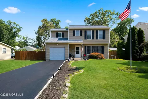 124 Yeoman Rd, Manahawkin, NJ 08050