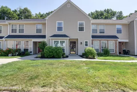 242 Teasdale Pl, Morganville, NJ 07751