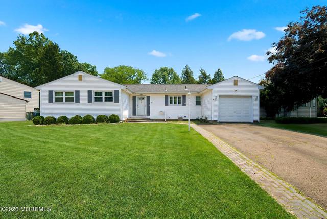 17 Knoll Ter, Hazlet, NJ 07730