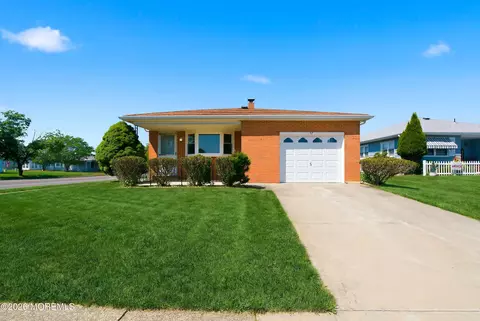 57 Liberta Dr, Toms River, NJ 08757