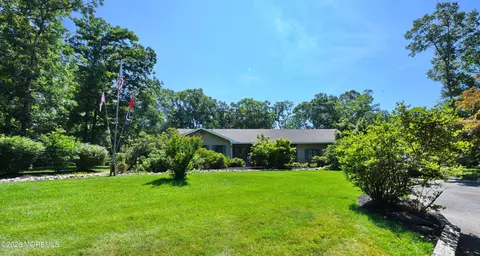 1621 Badger Dr, Toms River, NJ 08755