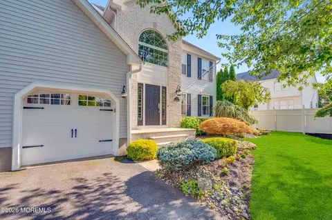 73 Brandywine Dr, Matawan, NJ 07747