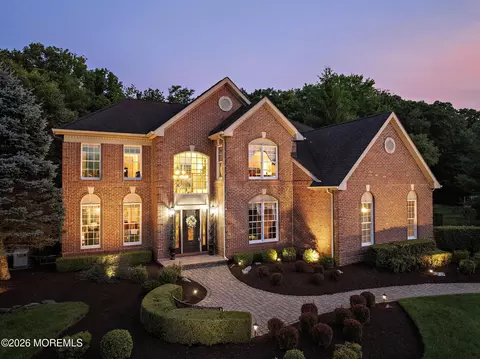 200 Aimee Dr, Freehold, NJ 07728