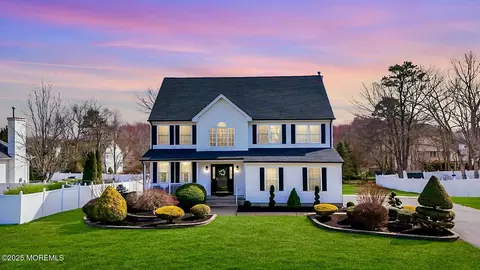 19 Summerhill Ave, Jackson, NJ 08527