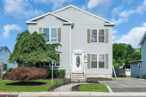 45 N Main St, Farmingdale, NJ 07727