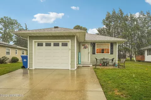 75 Bimini Dr, Toms River, NJ 08757