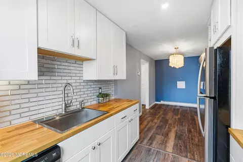 65 Whitefield Ave #204, Ocean Grove, NJ 07756