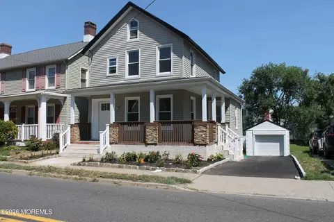 293 1st St, Keyport, NJ 07735