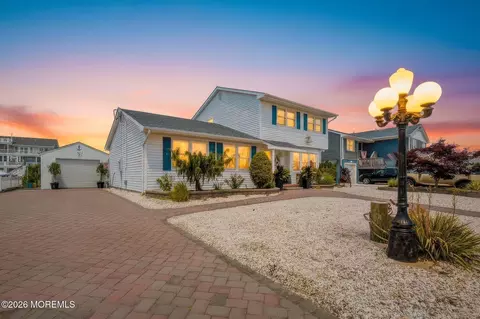 41 Kansas Rd, Little Egg Harbor, NJ 08087