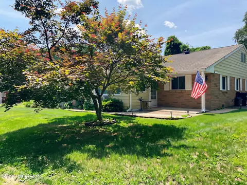 9 A West Lake Dr #A, Manchester, NJ 08759
