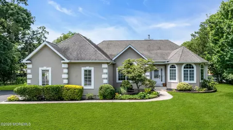 490 Arlington Ave S, Bayville, NJ 08721