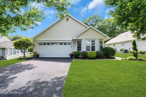 2767 Lenox St, Toms River, NJ 08755